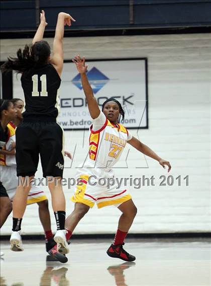 Thumbnail 3 in Archbishop Mitty vs. Berkeley (Miramonte Holiday Classic) photogallery.