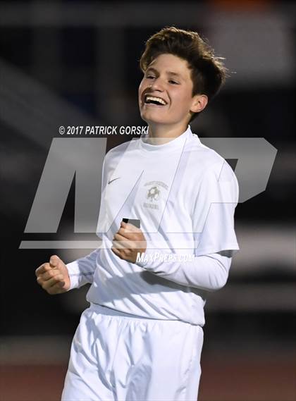 Thumbnail 2 in St. Patrick vs. Freeport (IHSA 2A Super-Sectional) photogallery.