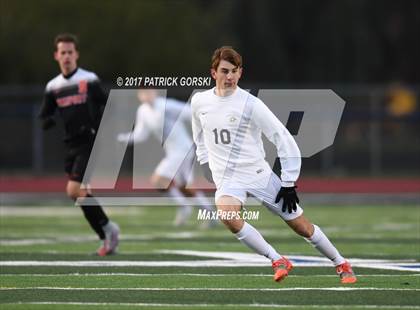 Thumbnail 3 in St. Patrick vs. Freeport (IHSA 2A Super-Sectional) photogallery.