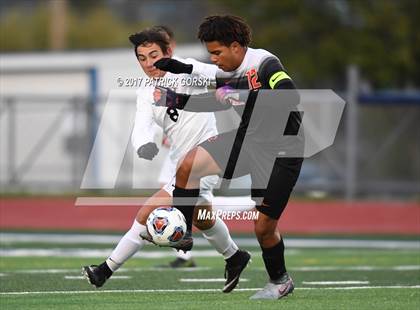 Thumbnail 3 in St. Patrick vs. Freeport (IHSA 2A Super-Sectional) photogallery.