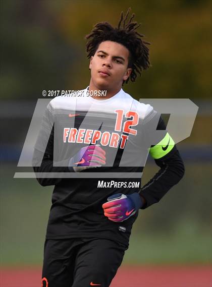 Thumbnail 1 in St. Patrick vs. Freeport (IHSA 2A Super-Sectional) photogallery.
