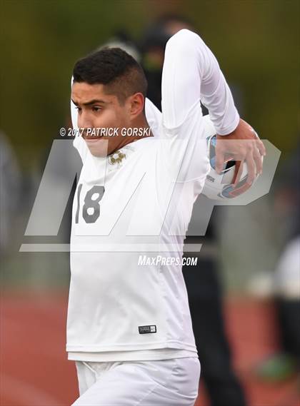 Thumbnail 3 in St. Patrick vs. Freeport (IHSA 2A Super-Sectional) photogallery.