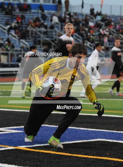 Thumbnail 1 in St. Patrick vs. Freeport (IHSA 2A Super-Sectional) photogallery.