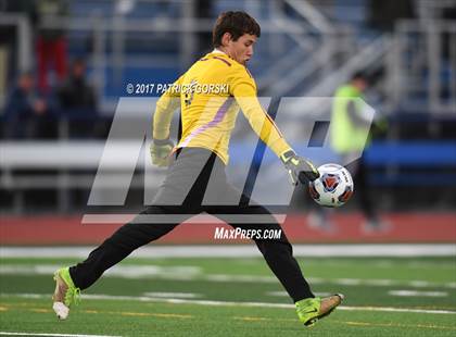 Thumbnail 3 in St. Patrick vs. Freeport (IHSA 2A Super-Sectional) photogallery.