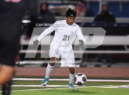Thumbnail 1 in St. Patrick vs. Freeport (IHSA 2A Super-Sectional) photogallery.