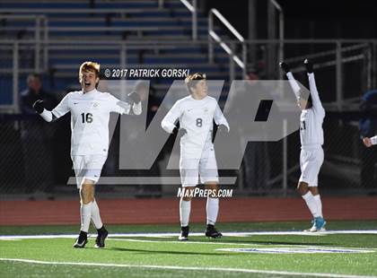 Thumbnail 3 in St. Patrick vs. Freeport (IHSA 2A Super-Sectional) photogallery.
