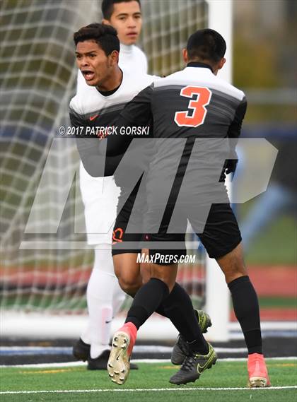 Thumbnail 2 in St. Patrick vs. Freeport (IHSA 2A Super-Sectional) photogallery.