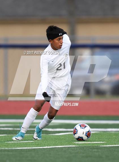 Thumbnail 3 in St. Patrick vs. Freeport (IHSA 2A Super-Sectional) photogallery.