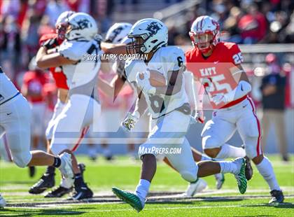 Thumbnail 1 in Clear Falls vs Katy (UIL 6A-D2 Quarterfinal Playoff) photogallery.