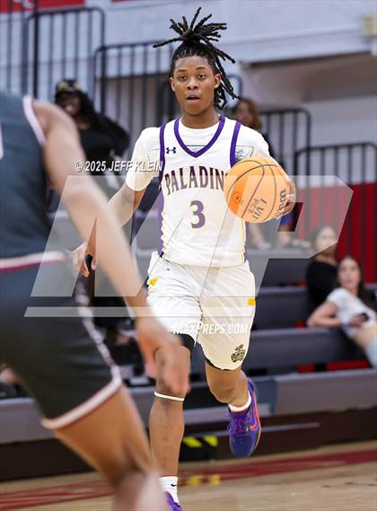 Thumbnail 2 in Pines Charter vs South Plantation (Sunshine State Preseason Classic) photogallery.