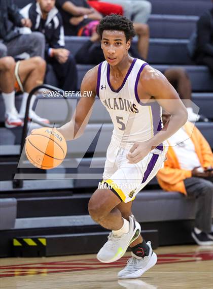 Thumbnail 3 in Pines Charter vs South Plantation (Sunshine State Preseason Classic) photogallery.