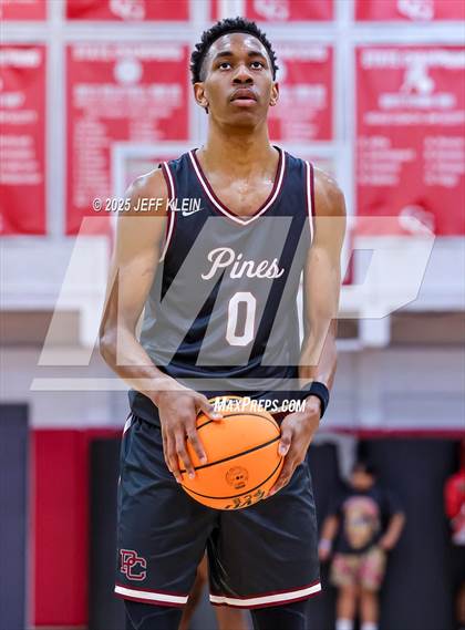 Thumbnail 3 in Pines Charter vs South Plantation (Sunshine State Preseason Classic) photogallery.