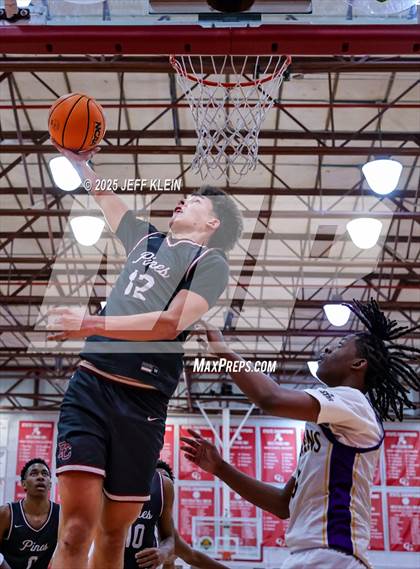 Thumbnail 1 in Pines Charter vs South Plantation (Sunshine State Preseason Classic) photogallery.