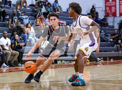 Thumbnail 1 in Pines Charter vs South Plantation (Sunshine State Preseason Classic) photogallery.