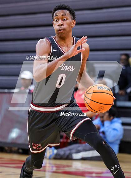 Thumbnail 2 in Pines Charter vs South Plantation (Sunshine State Preseason Classic) photogallery.