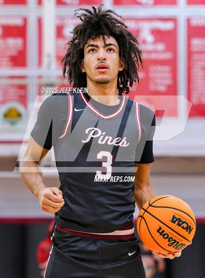 Thumbnail 2 in Pines Charter vs South Plantation (Sunshine State Preseason Classic) photogallery.