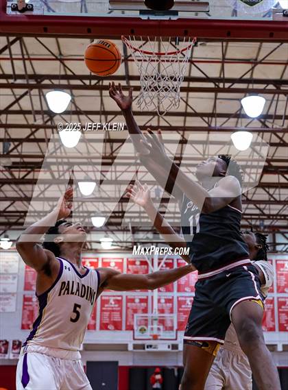 Thumbnail 3 in Pines Charter vs South Plantation (Sunshine State Preseason Classic) photogallery.
