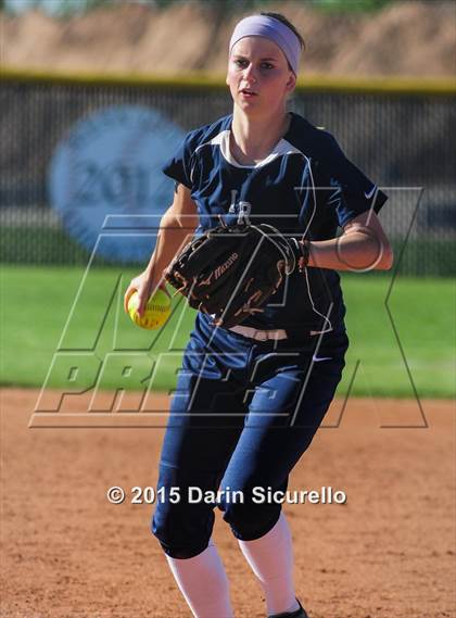 Thumbnail 3 in Ironwood Ridge vs. Tucson High Magnet School photogallery.