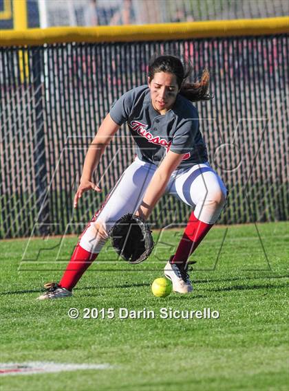 Thumbnail 3 in Ironwood Ridge vs. Tucson High Magnet School photogallery.