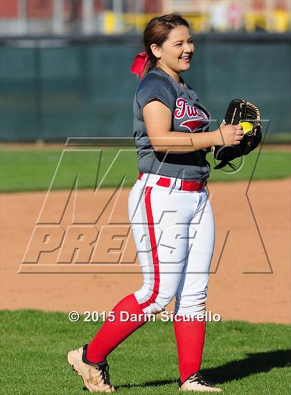 Thumbnail 3 in Ironwood Ridge vs. Tucson High Magnet School photogallery.