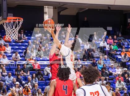 Thumbnail 1 in Atascocita vs. Seven Lakes (UIL 6A DI Regional Semis Playoff) photogallery.