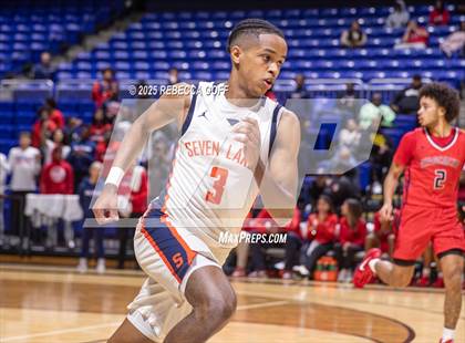 Thumbnail 3 in Atascocita vs. Seven Lakes (UIL 6A DI Regional Semis Playoff) photogallery.