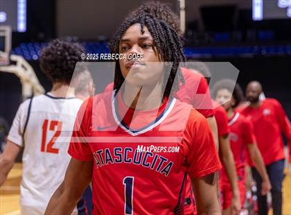 Thumbnail 1 in Atascocita vs. Seven Lakes (UIL 6A DI Regional Semis Playoff) photogallery.