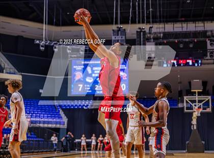 Thumbnail 3 in Atascocita vs. Seven Lakes (UIL 6A DI Regional Semis Playoff) photogallery.