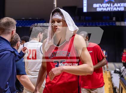 Thumbnail 3 in Atascocita vs. Seven Lakes (UIL 6A DI Regional Semis Playoff) photogallery.