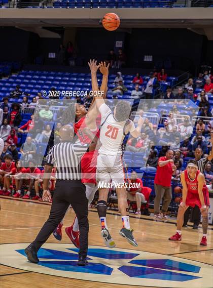 Thumbnail 1 in Atascocita vs. Seven Lakes (UIL 6A DI Regional Semis Playoff) photogallery.