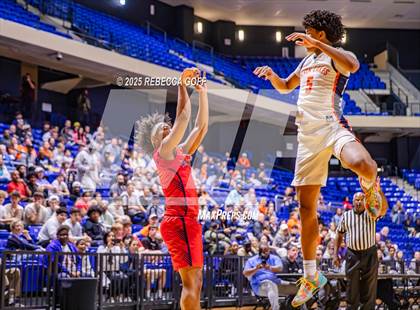 Thumbnail 3 in Atascocita vs. Seven Lakes (UIL 6A DI Regional Semis Playoff) photogallery.