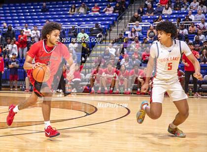 Thumbnail 2 in Atascocita vs. Seven Lakes (UIL 6A DI Regional Semis Playoff) photogallery.