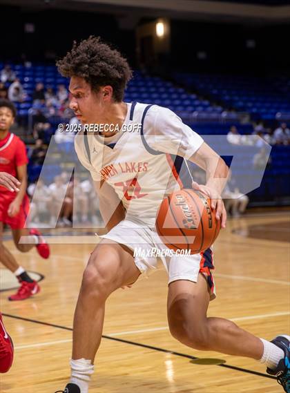 Thumbnail 3 in Atascocita vs. Seven Lakes (UIL 6A DI Regional Semis Playoff) photogallery.