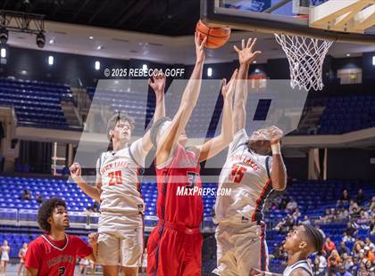 Thumbnail 3 in Atascocita vs. Seven Lakes (UIL 6A DI Regional Semis Playoff) photogallery.