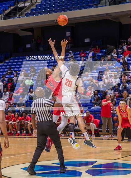 Thumbnail 2 in Atascocita vs. Seven Lakes (UIL 6A DI Regional Semis Playoff) photogallery.
