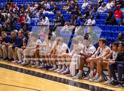 Thumbnail 1 in Atascocita vs. Seven Lakes (UIL 6A DI Regional Semis Playoff) photogallery.