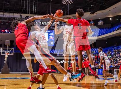 Thumbnail 2 in Atascocita vs. Seven Lakes (UIL 6A DI Regional Semis Playoff) photogallery.