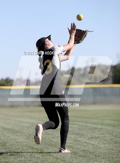 Thumbnail 1 in Mica Mountain vs Salpointe Catholic (AIA Softball 4A Semifinal) photogallery.