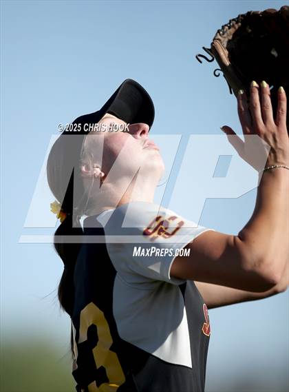 Thumbnail 2 in Mica Mountain vs Salpointe Catholic (AIA Softball 4A Semifinal) photogallery.