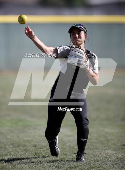 Thumbnail 2 in Mica Mountain vs Salpointe Catholic (AIA Softball 4A Semifinal) photogallery.