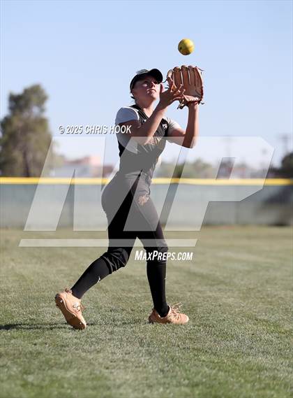 Thumbnail 2 in Mica Mountain vs Salpointe Catholic (AIA Softball 4A Semifinal) photogallery.