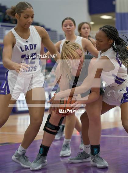 Thumbnail 3 in Brownsburg @ Ben Davis photogallery.