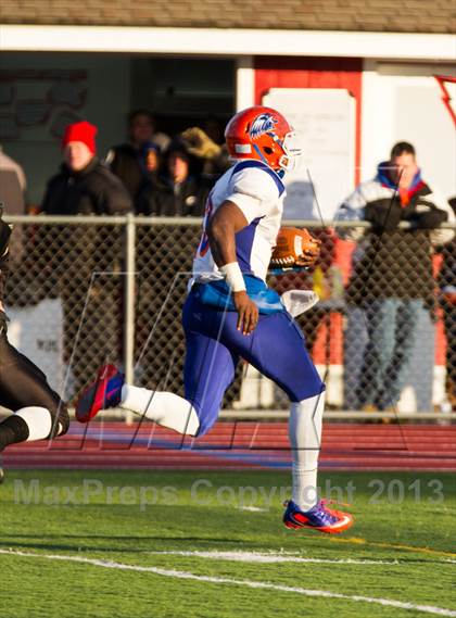 Thumbnail 3 in Woodland vs. Bloomfield (CIAC Class S Semifinal) photogallery.