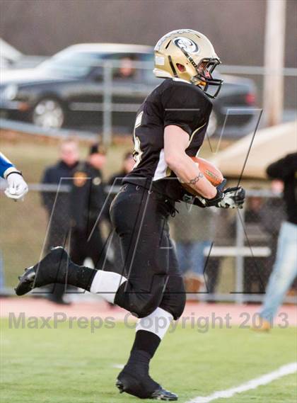 Thumbnail 3 in Woodland vs. Bloomfield (CIAC Class S Semifinal) photogallery.