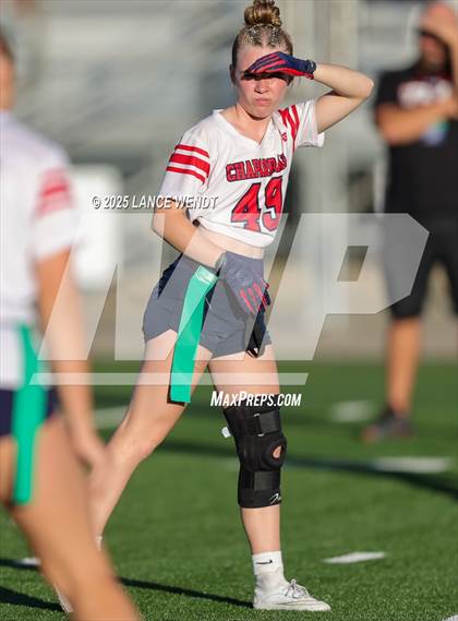 Thumbnail 2 in Chaparral vs. Legend (CHSAA 5A Semi-Final) photogallery.