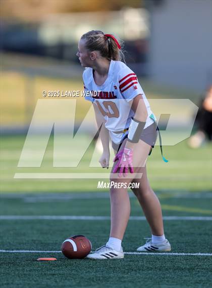 Thumbnail 3 in Chaparral vs. Legend (CHSAA 5A Semi-Final) photogallery.