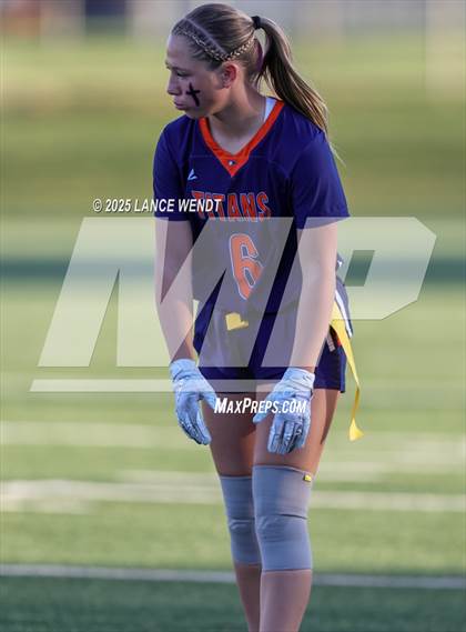 Thumbnail 1 in Chaparral vs. Legend (CHSAA 5A Semi-Final) photogallery.