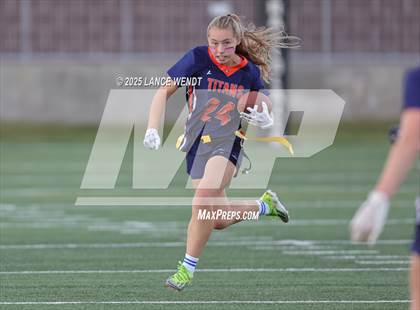 Thumbnail 3 in Chaparral vs. Legend (CHSAA 5A Semi-Final) photogallery.