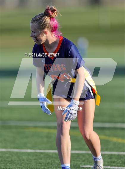 Thumbnail 3 in Chaparral vs. Legend (CHSAA 5A Semi-Final) photogallery.