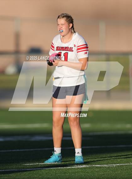 Thumbnail 2 in Chaparral vs. Legend (CHSAA 5A Semi-Final) photogallery.